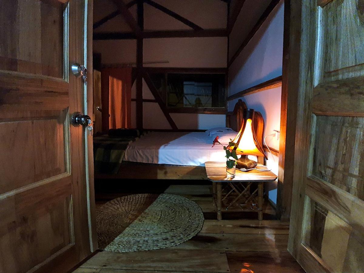 Hostal Olmito Canoa Exterior photo