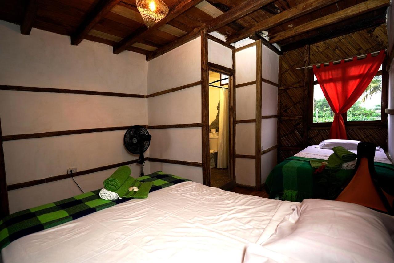 Hostal Olmito Canoa Exterior photo