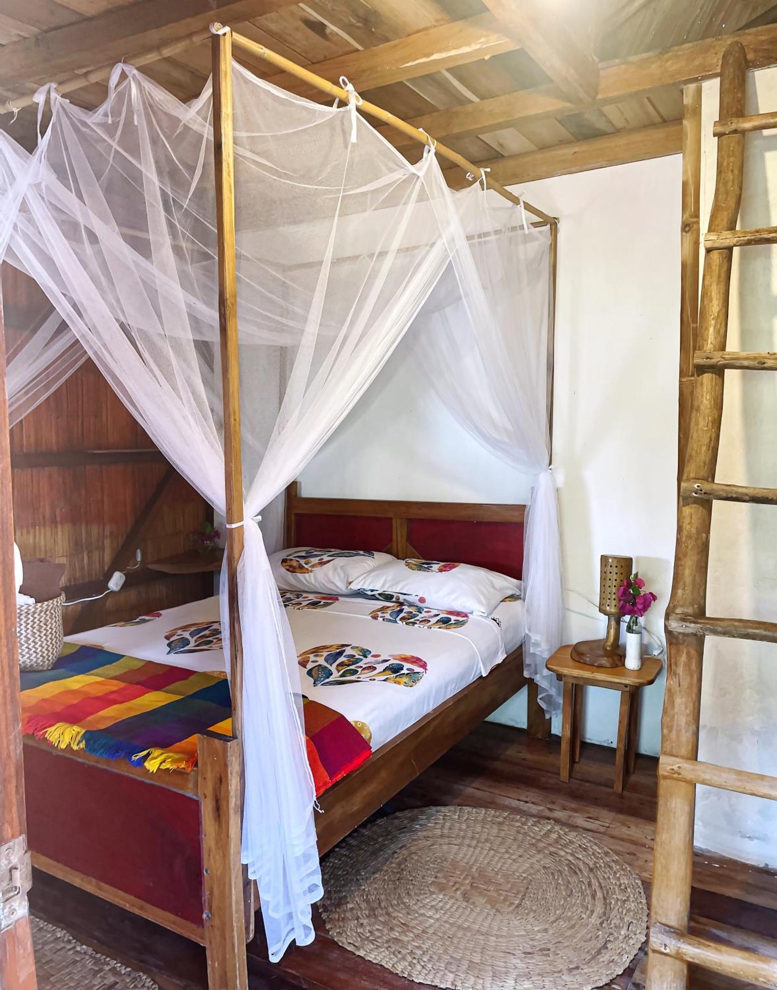 Hostal Olmito Canoa Exterior photo